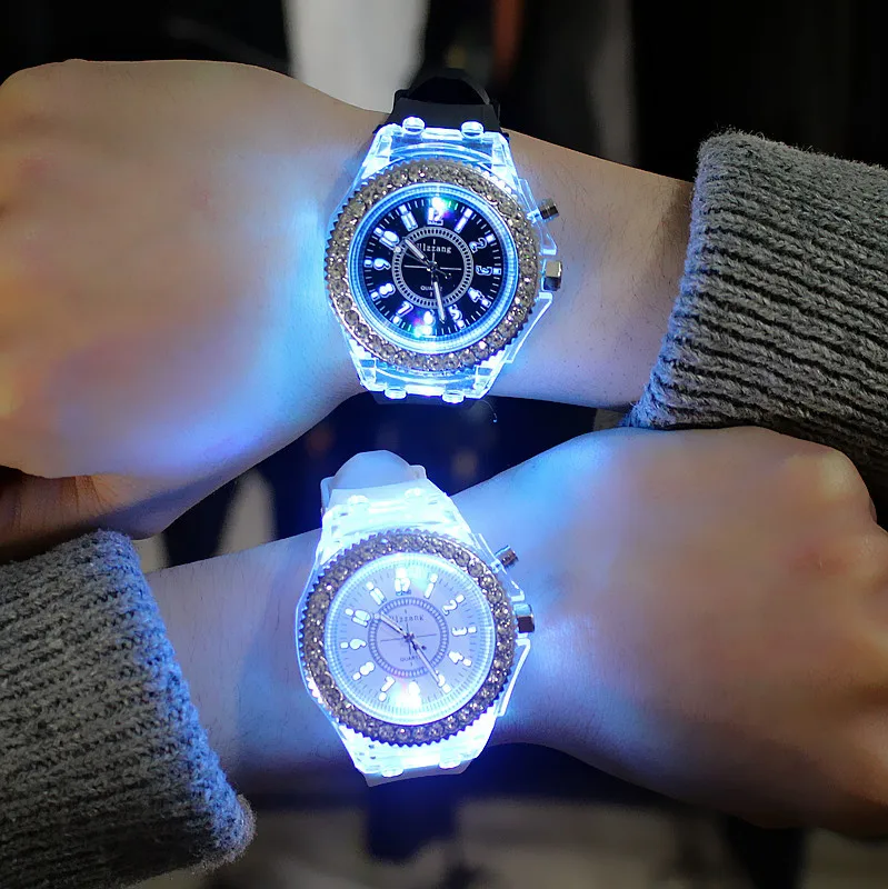 Vroče Mode Flash Svetlobna Watch Osebnost trendi študente, ljubitelje želeji ženska moške ure svetlobe Zapestje Gledati reloj hombre