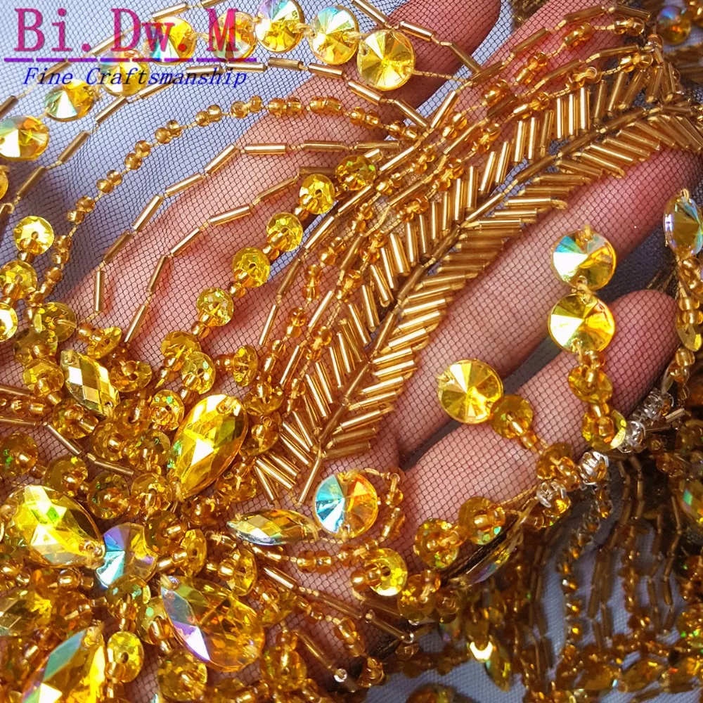 Bi.Dw.M Kraljica Beaded 35x36cm Zlati Šivanje Nosorogovo Kristalno Aplicirano Obliži Črne očesa Za Poročna Dekoracija Poročne obleke