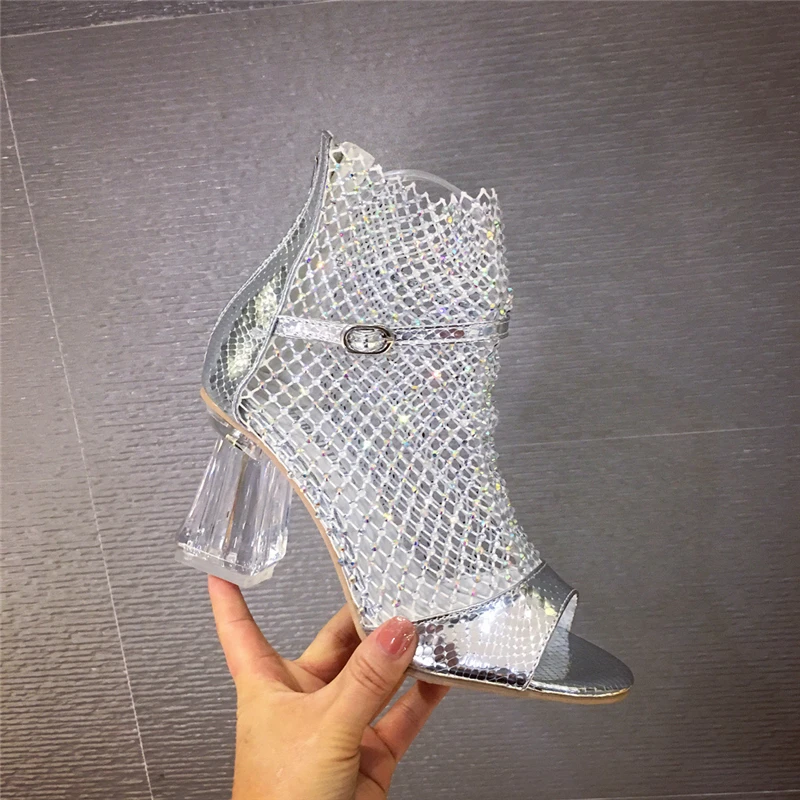Spomladi leta 2020 nove Luksuzne Bling Nosorogovo Ženske kul čevlji očesa kristalno pete Roman sandali z odprtimi prsti Visoke Pete Sandala Ženske