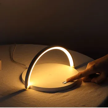 Hitro Polnjenje LED Namizna Svetilka z Qi Hiter Brezžični Polnilnik USB Obdavčljivi Tabela Postelji Noč lahki Prenosni Darila telefon PLD