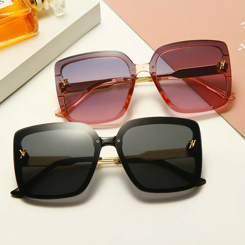 Blagovne Znamke Oblikovalec Retro Sončna Očala Luksuzni Kvadratnih Sončna Očala Dame Moda Očala Klasične Ženske Sončna Očala Na Debelo