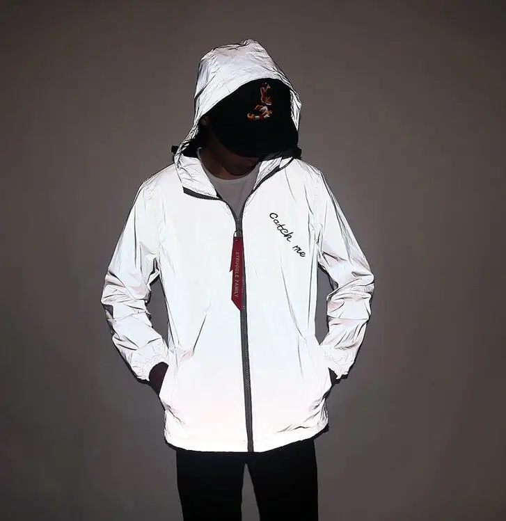 TANG Novo Hiphop Krila Pisma Natisnjena Nekaj Windbreaker Hooded Fluorescentna Coats Outwear Moški, 3M Odsevni Nepremočljiva Jakna
