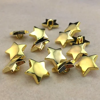 Brezplačna dostava 100 kozarcev/veliko Visoko kakovostne UV galvanizacijo zvezde plastičnih gumb Golden star gumb 15 mm