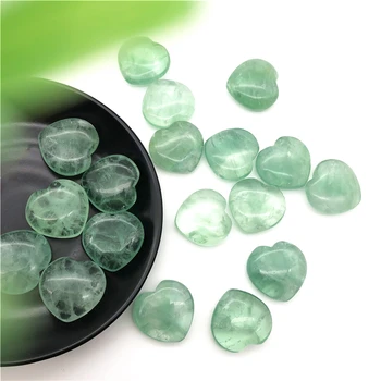 1pc Naravno Zeleno Fluorite Srce Oblika Kristalni Kamen Čakro, Vklesan Zdravljenje Reiki Doma Dekor Naravni Kamni in Minerali