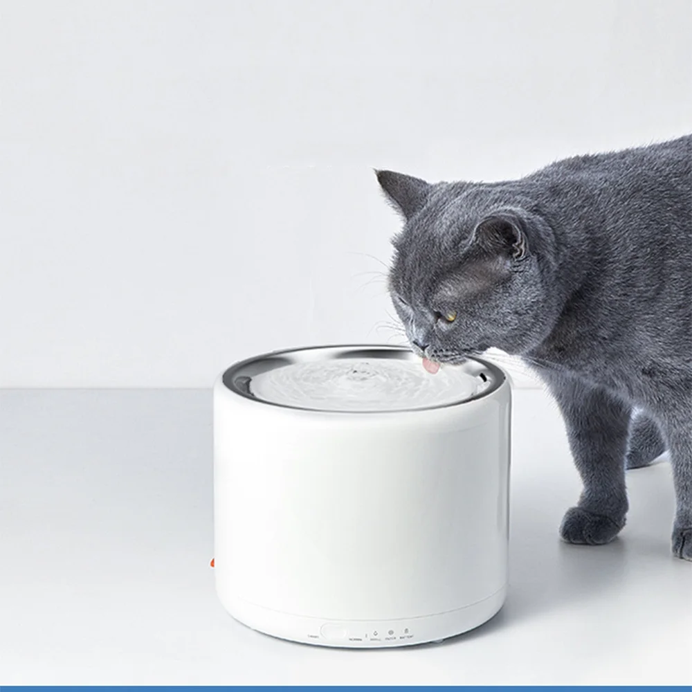 Samodejno Mačka Vodnjak iz Nerjavečega Jekla 1.35 L Pet Vodnjak z LED Luči Ultra-Tih USB Mačka Pitne Razpršilnik Skledo