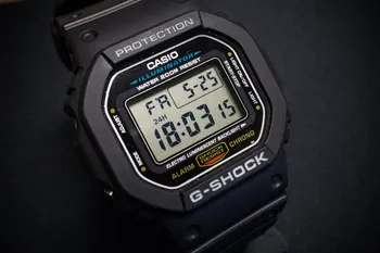 CASIO watch G-SHOCK DW5600E-1V gume traku alarm 200m vodoodporna Casio G-Shock ORIGINAL DW-5600E-1V klasično bujenje 200 m