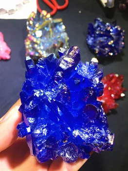 Lepa in barvita kvarčni kristali, titan, bizmut, silicij grozdov, mavrica, naravni kamen in mineralov